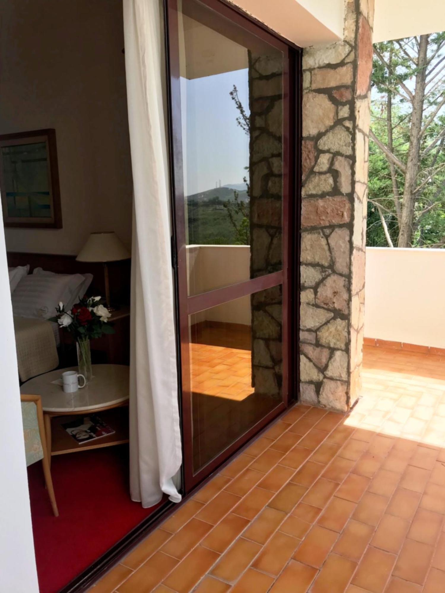Chateau Linza Resort Tirana Exteriör bild