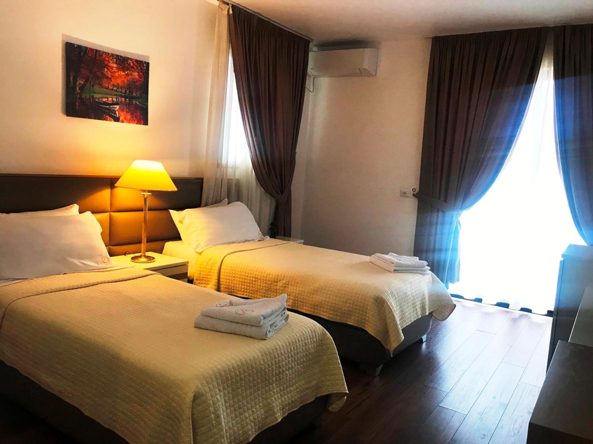 Chateau Linza Resort Tirana Exteriör bild