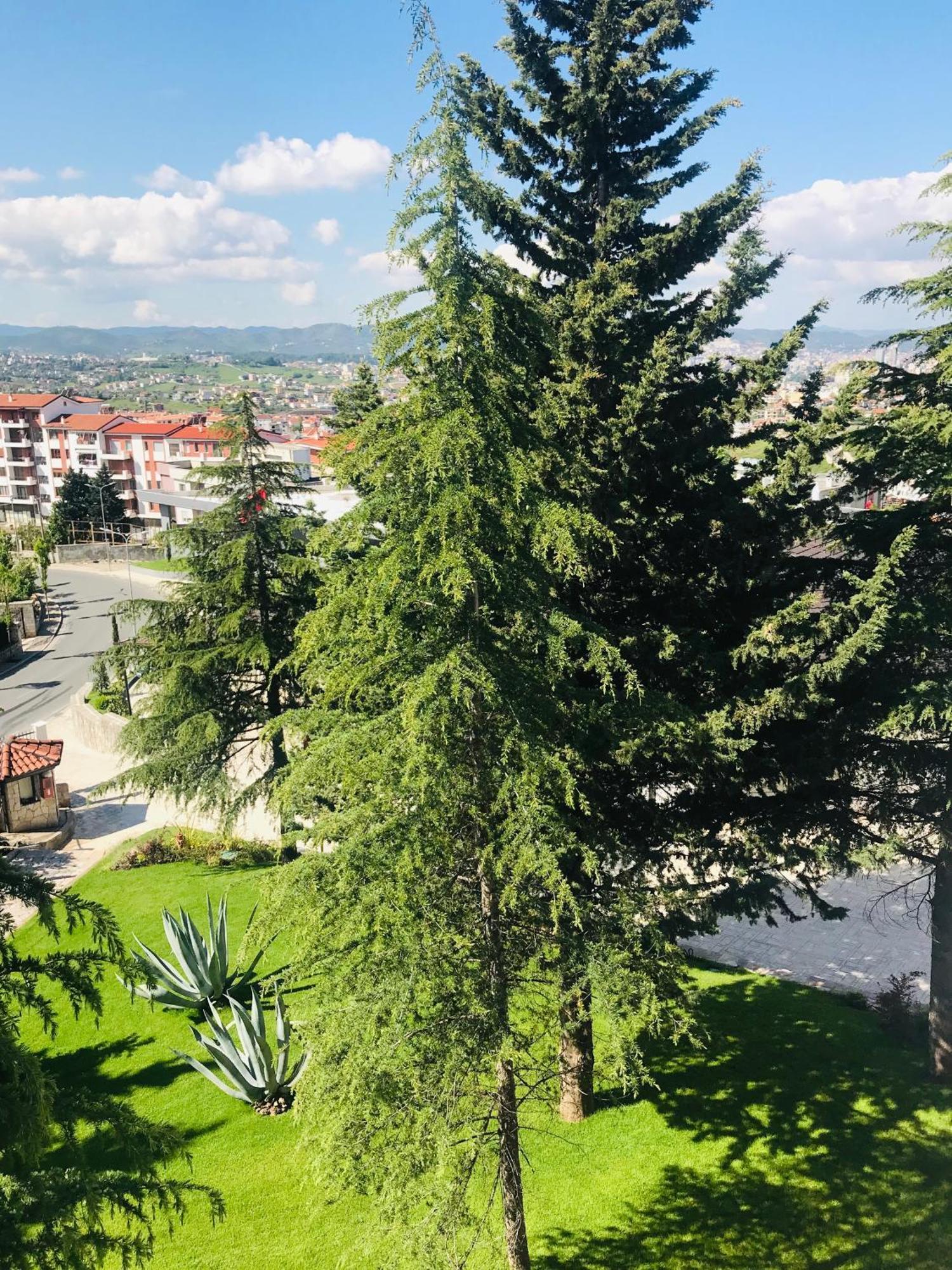 Chateau Linza Resort Tirana Exteriör bild
