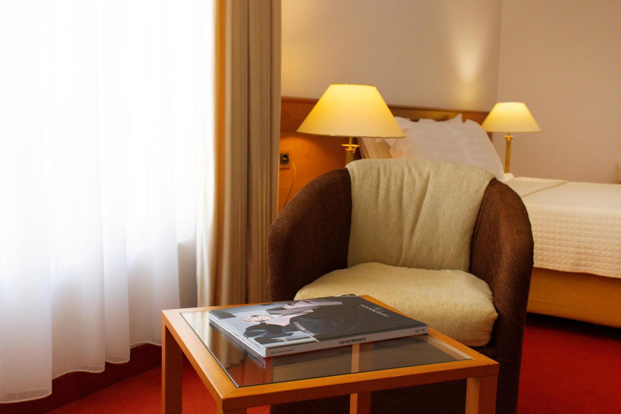 Chateau Linza Resort Tirana Exteriör bild