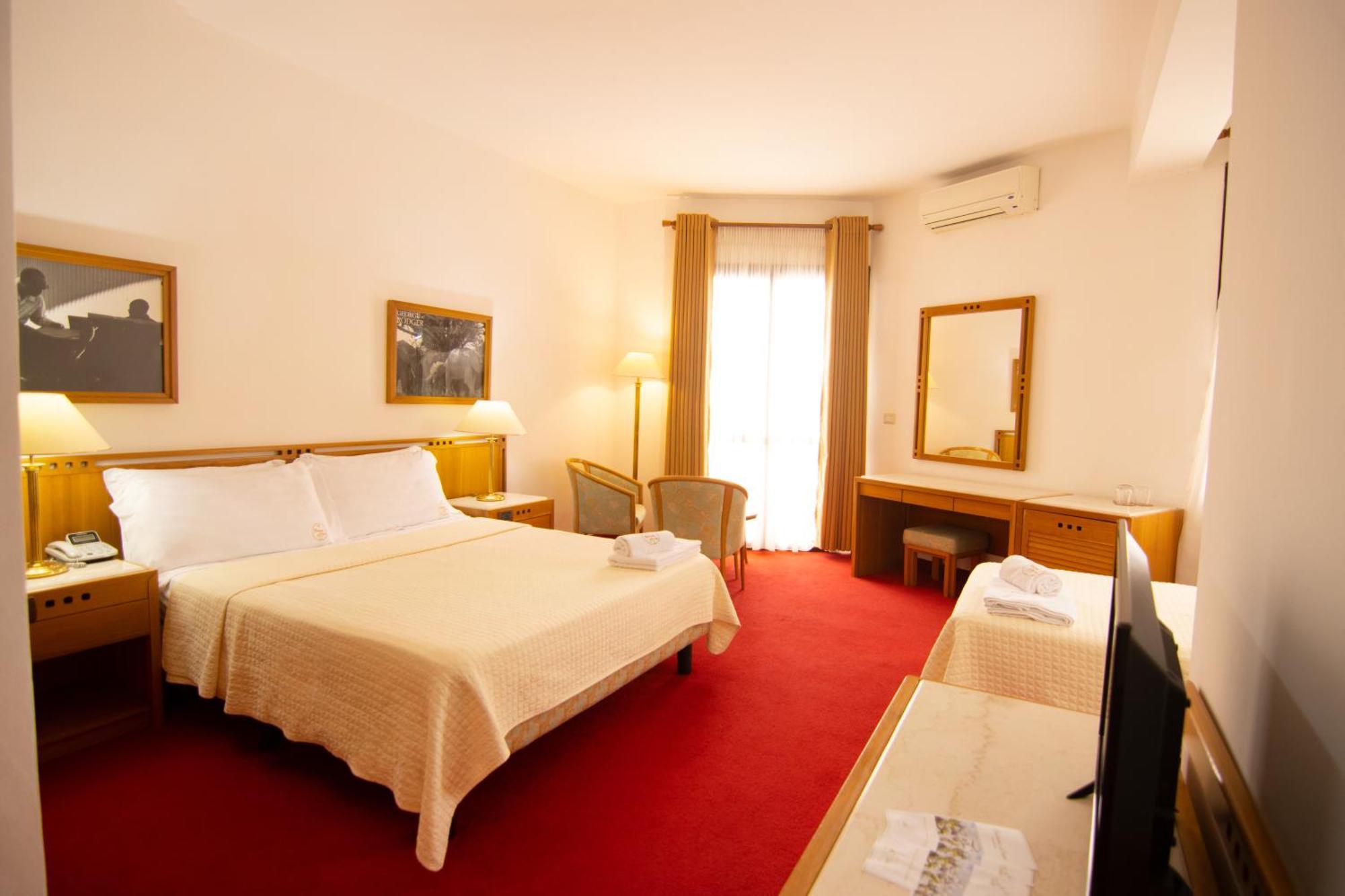 Chateau Linza Resort Tirana Exteriör bild