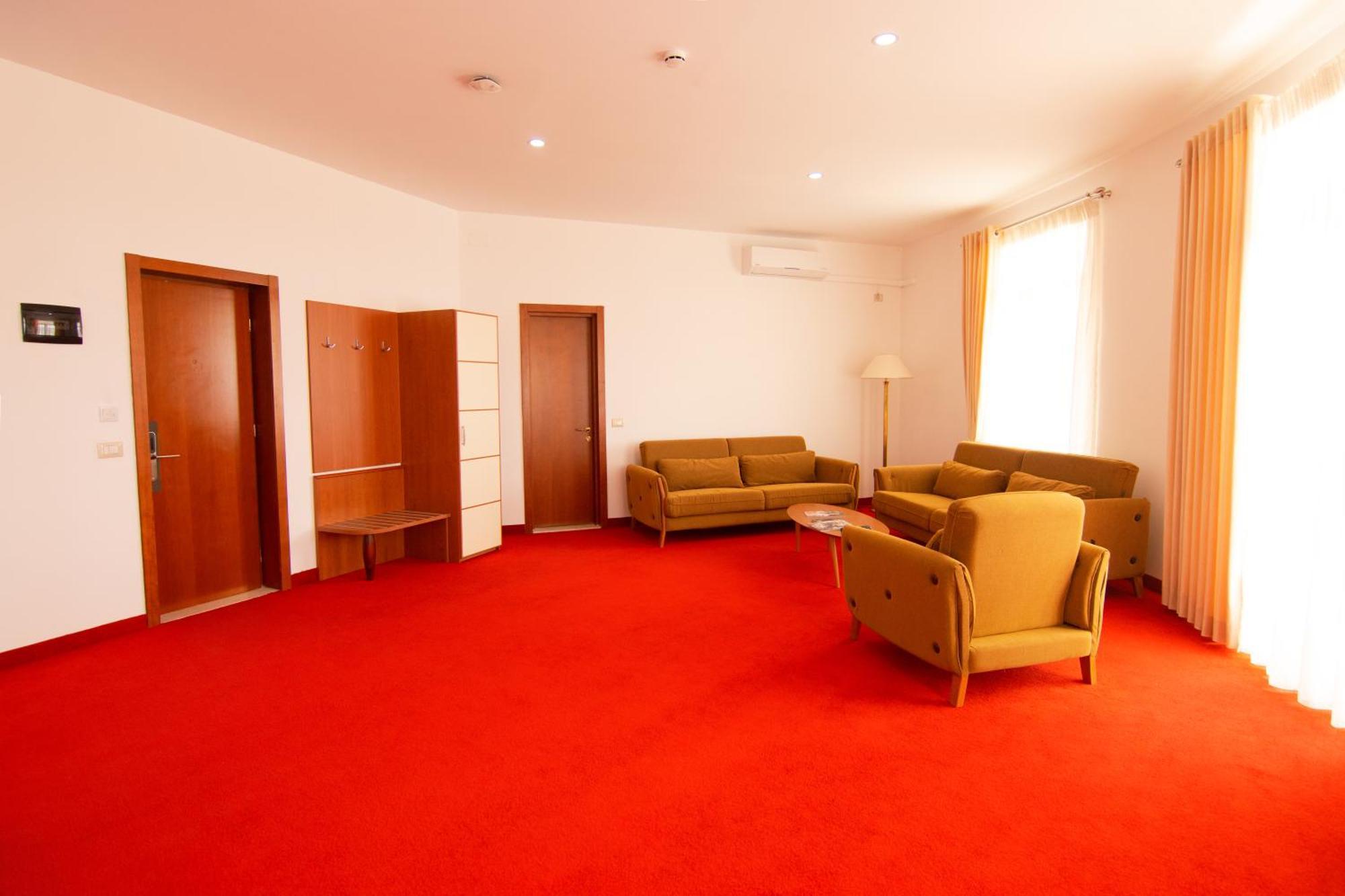 Chateau Linza Resort Tirana Exteriör bild