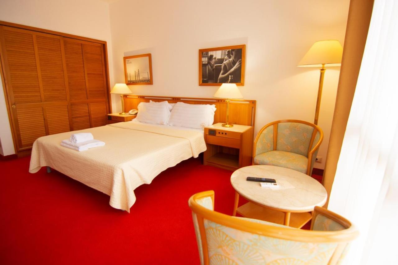 Chateau Linza Resort Tirana Exteriör bild