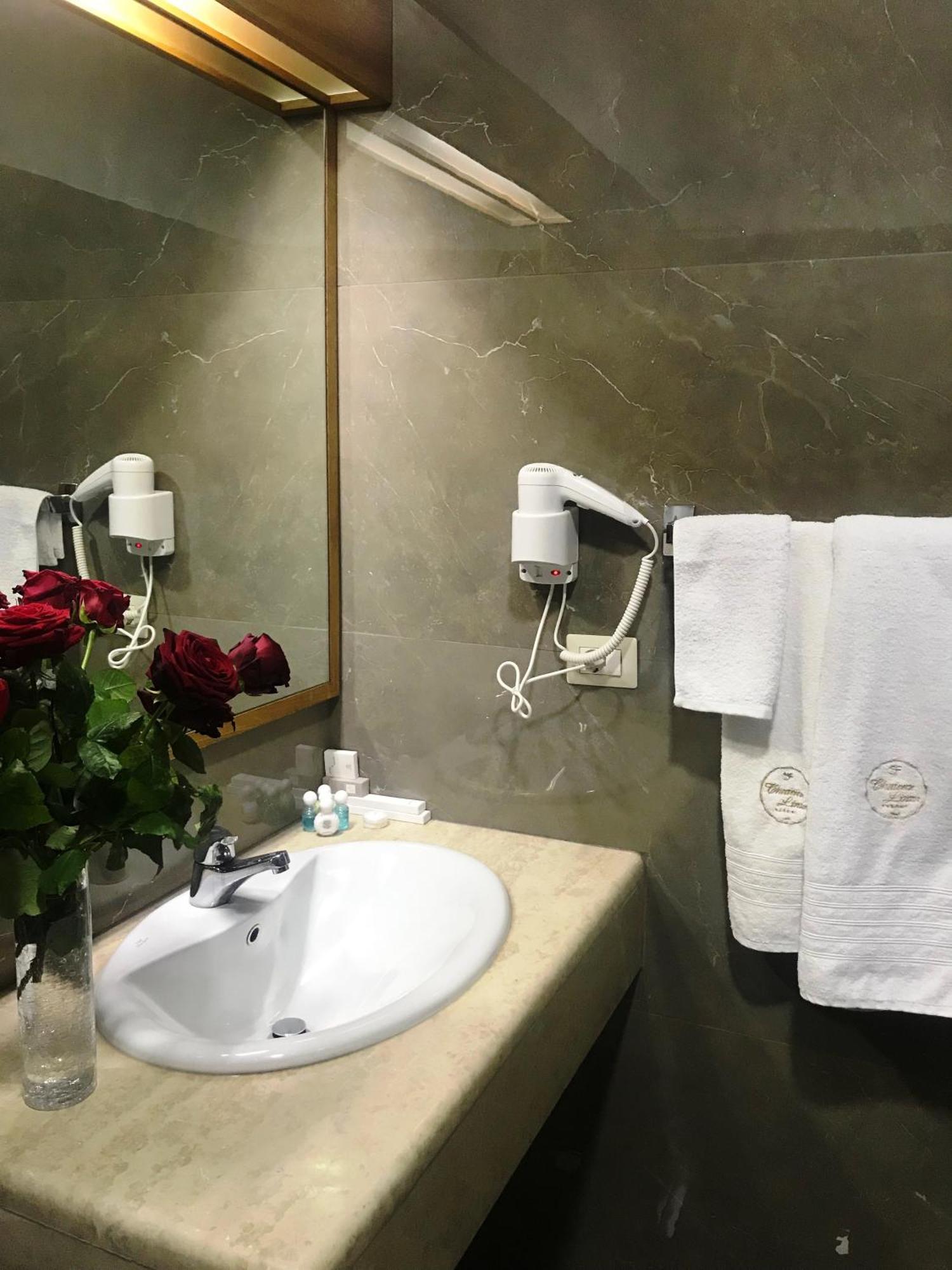 Chateau Linza Resort Tirana Exteriör bild